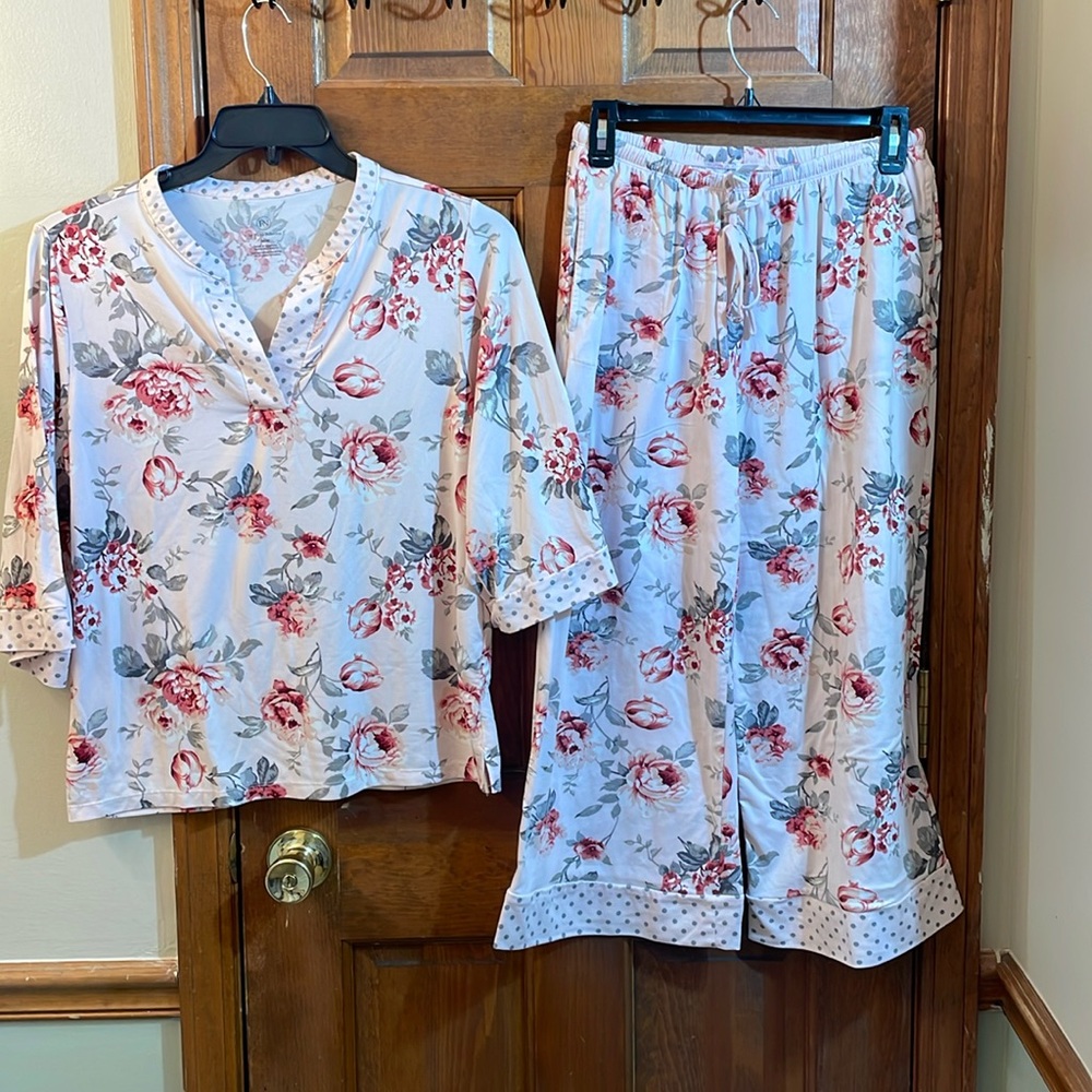 2 piece pajamas